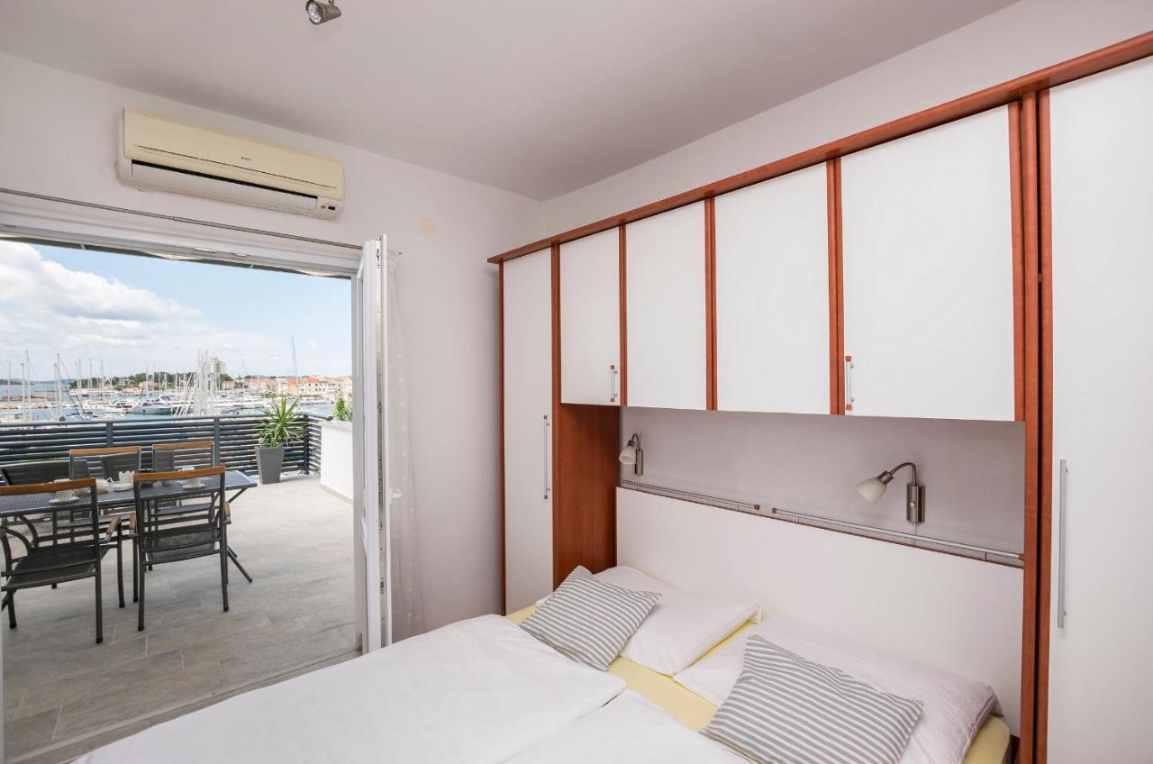 Apartments And Rooms Mare Vodice Exterior foto