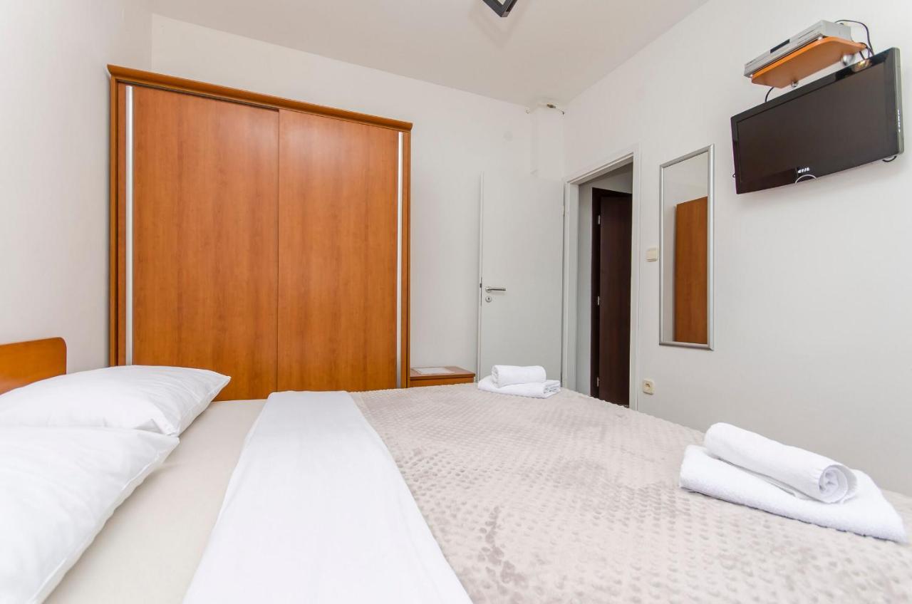 Apartments And Rooms Mare Vodice Exterior foto
